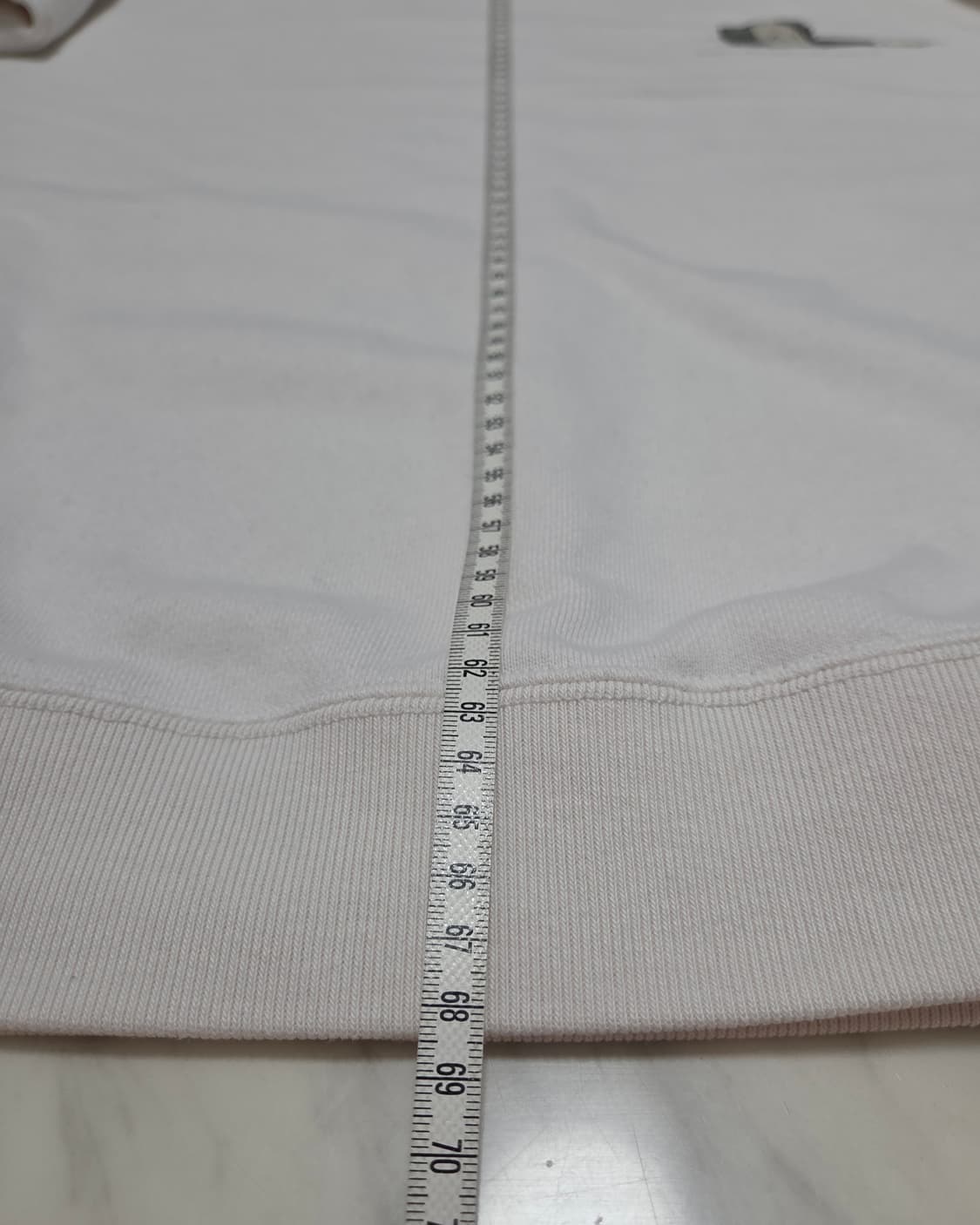 유니클로 X 카우스 크루넥 맨투맨 상품이미지9