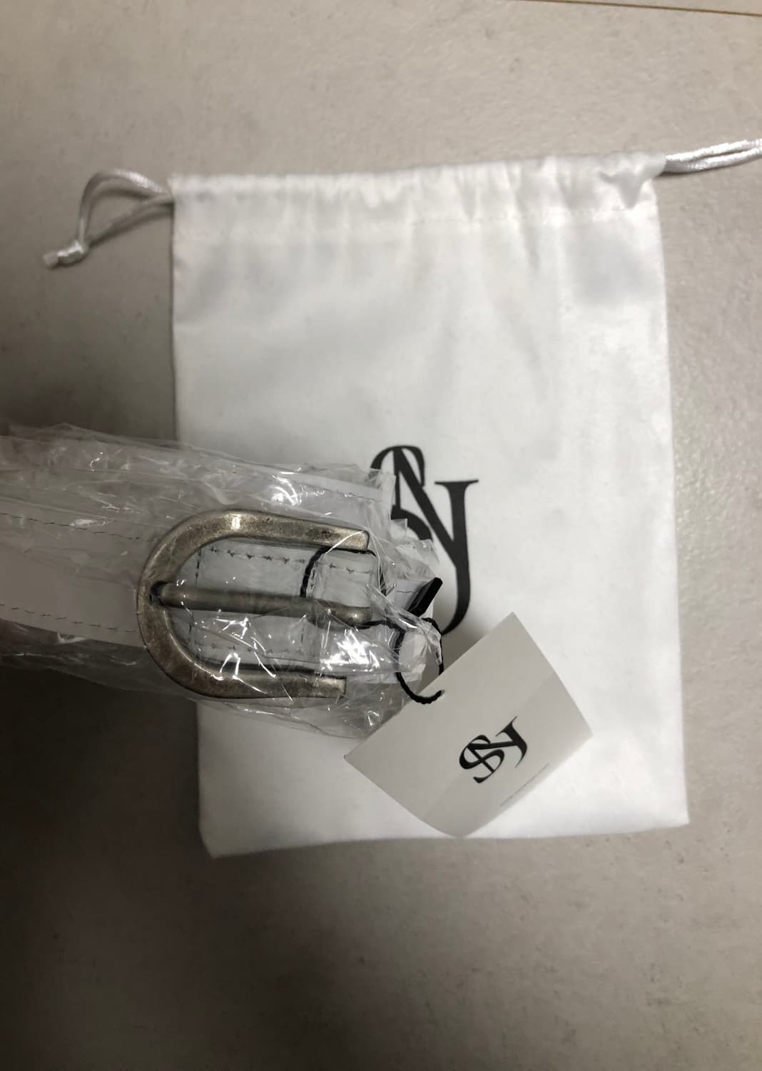 시너진 VINTAGE LEATHER BELT 화이트 상품이미지1