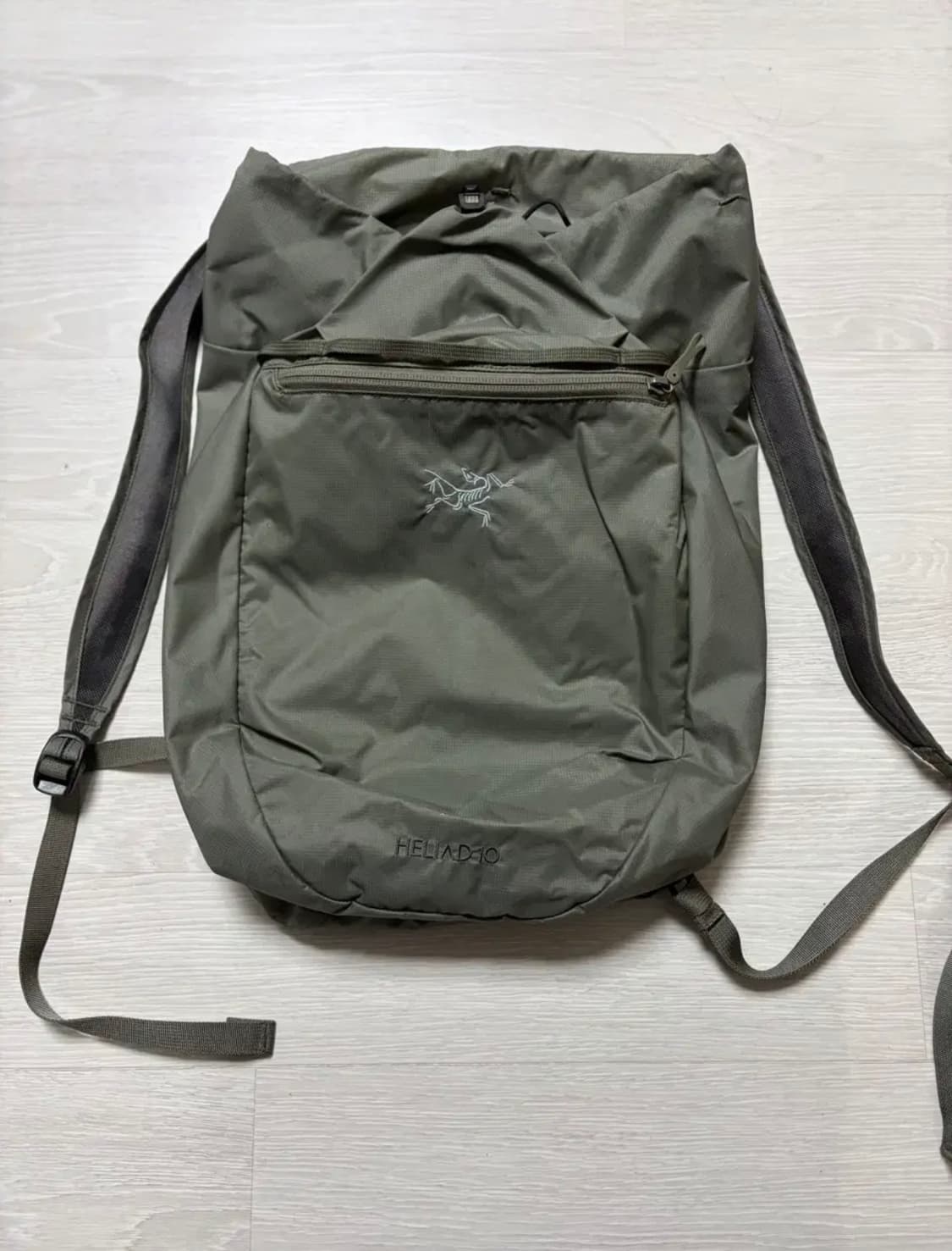 아크테릭스 헬리아드10 올리브 상품이미지1