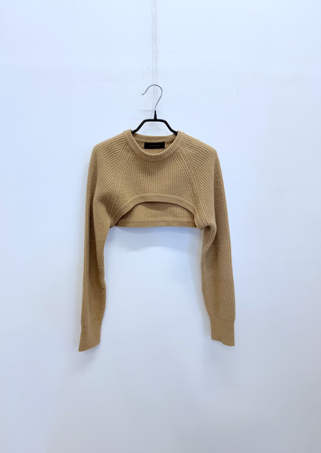 에보니아이즈 슈퍼파인울100% 크롭니트 상품이미지1