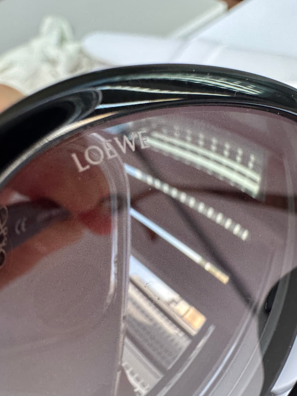 새상품 컨디션 LOEWE 로에베 선글라스 블랙/브라운 상품이미지6