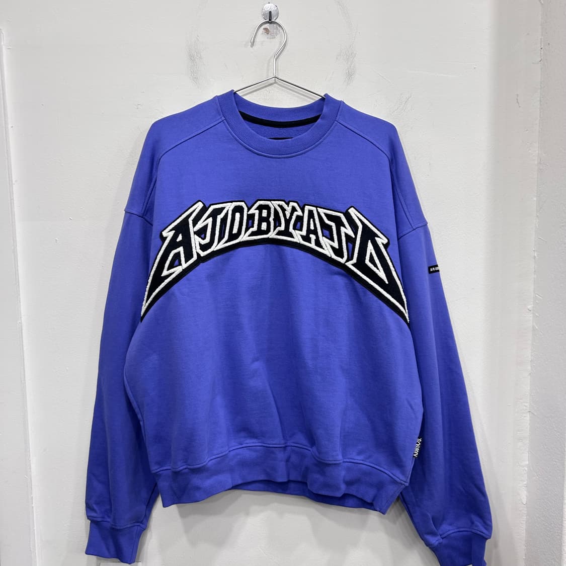 아조바이아조 빅패치로고 오버핏 헤비코튼 맨투맨 상품이미지2