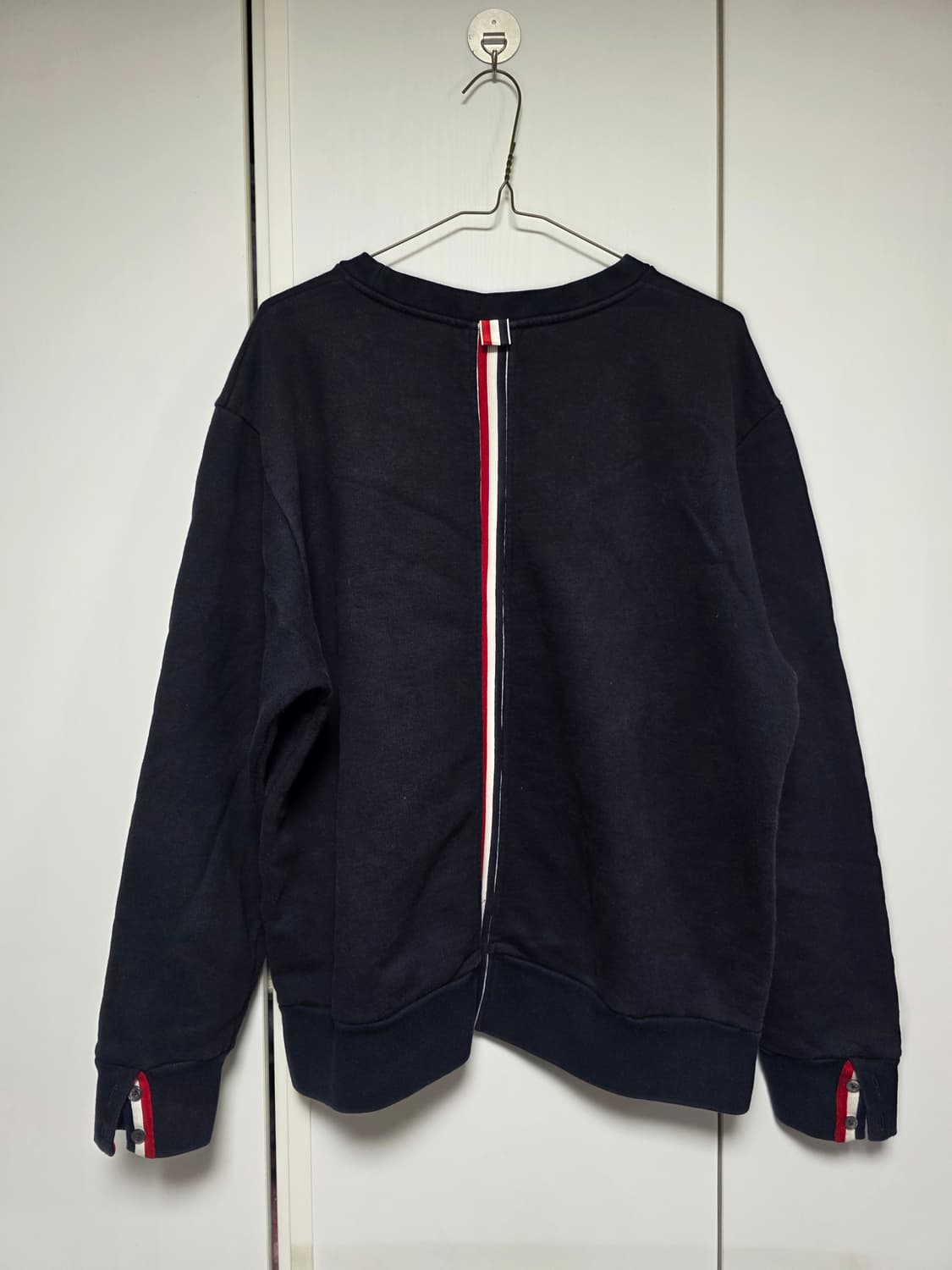 톰브라운 네이비 백삼선 맨투맨 5사이즈(XL) 상품이미지1