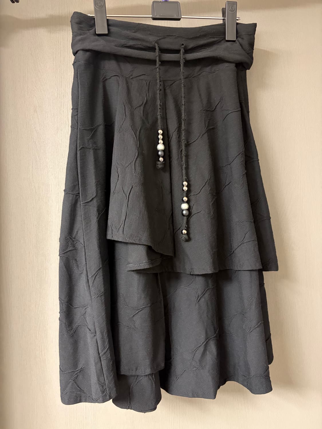 허그유어스킨 star flayered midi skirt (black) 상품이미지2