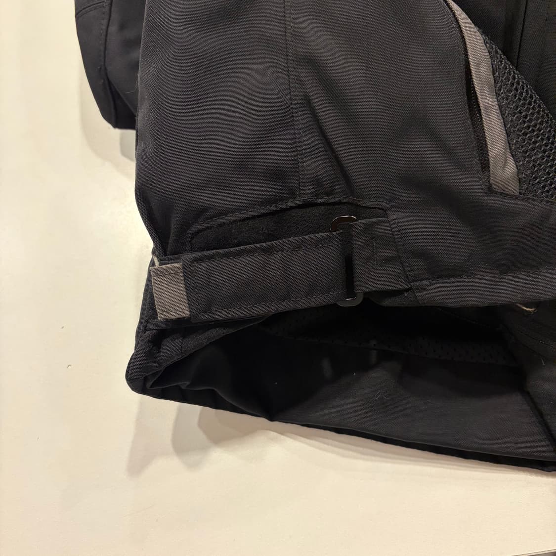 [54] 다이네즈 블랙 메쉬 오토바이 자켓 B636 상품이미지8