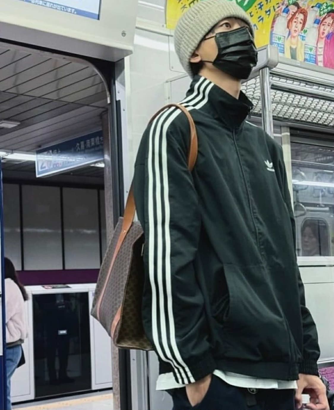 셀린느 주우재 빈티지 트리오페 마카담 쇼퍼백 숄더백 상품이미지2