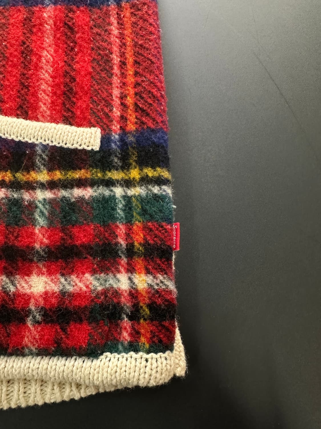 슈프림 18FW 자수로고 플레이드 프론트 스웨터집업 상품이미지6