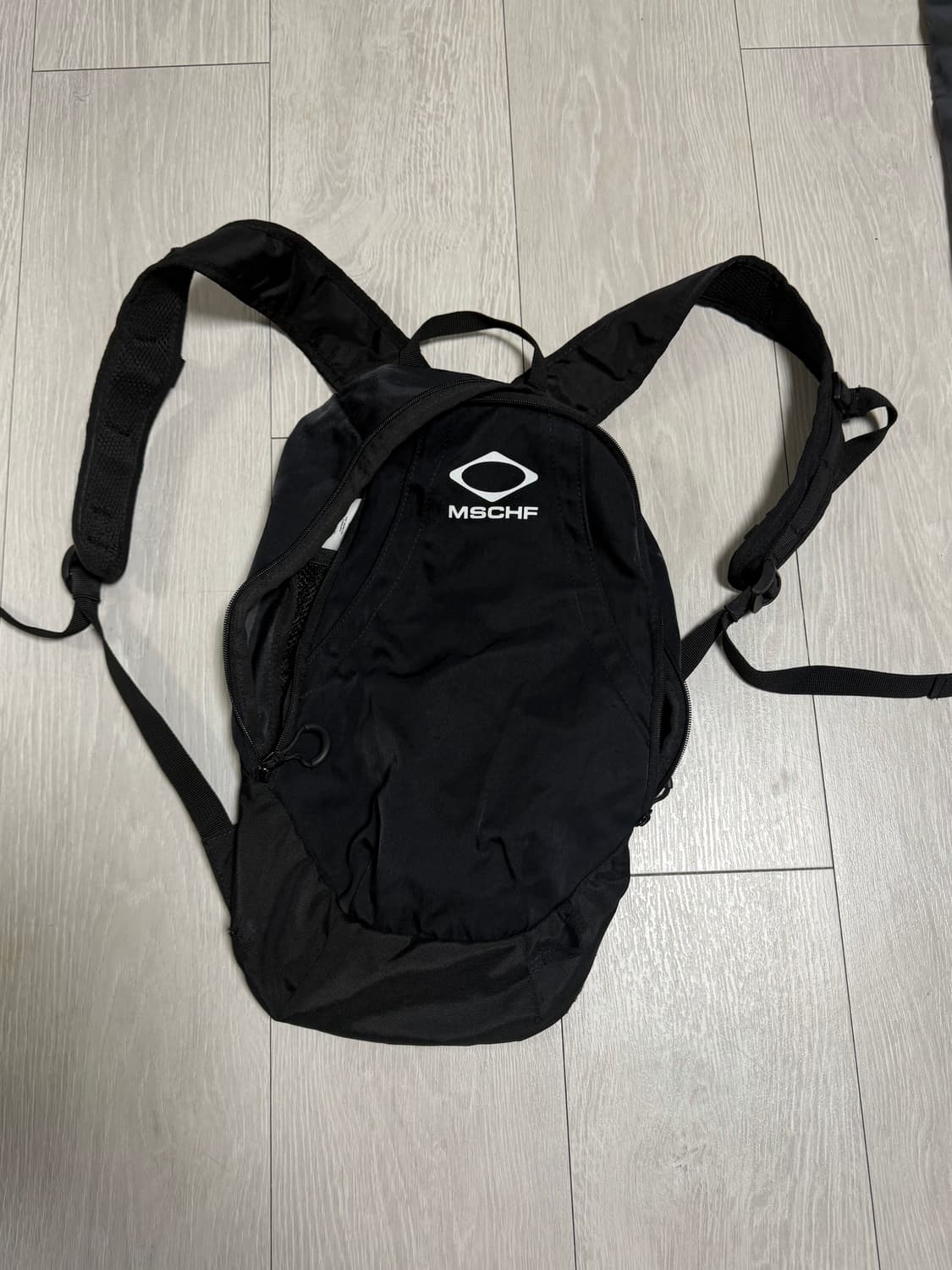 미스치프 롬버스 백팩 블랙색상 상품이미지2