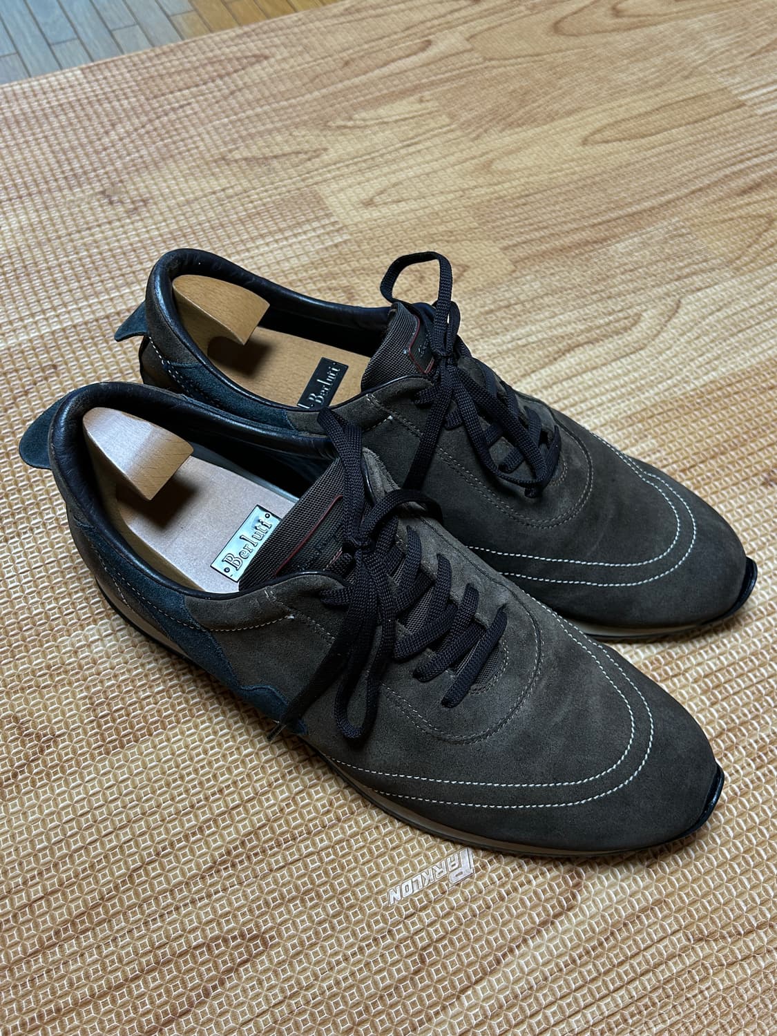 페라가모 스니커즈 상품이미지1