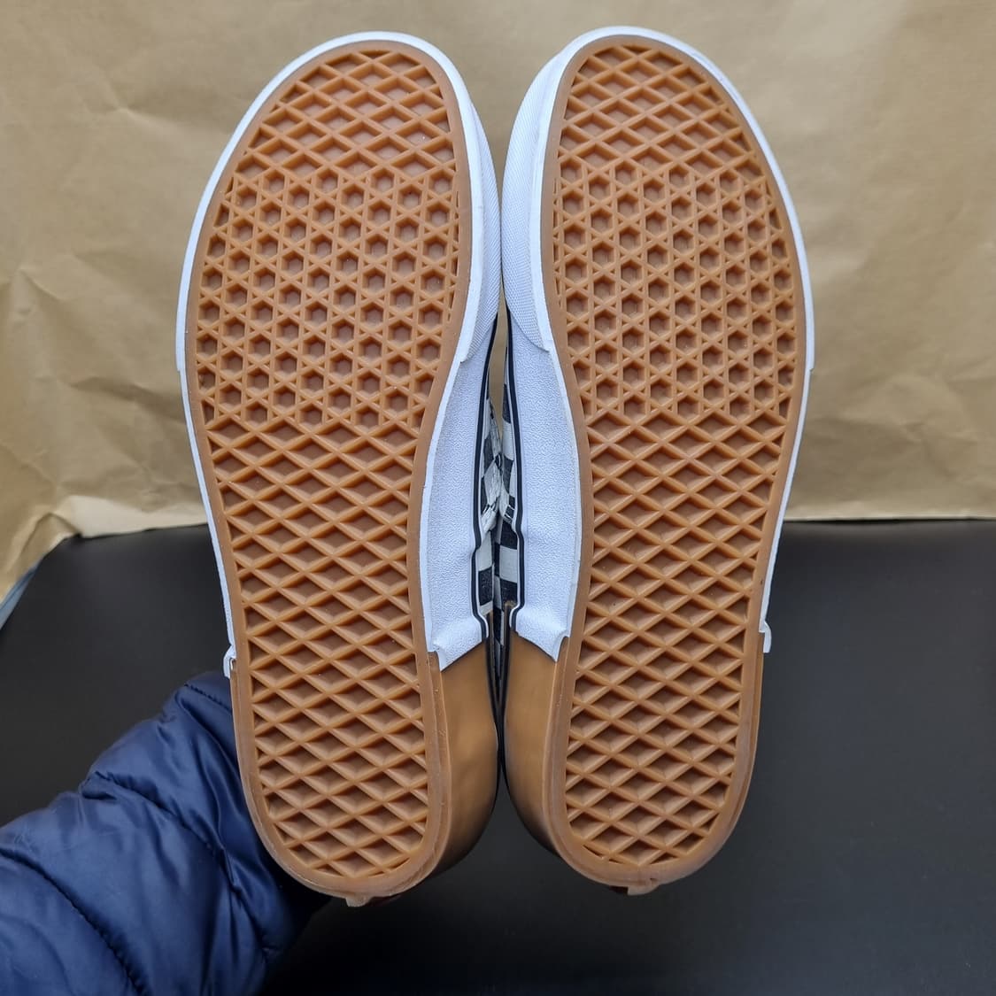 반스 체커보드 검솔 남성스니커즈275 상품이미지3