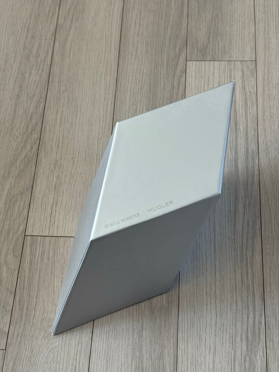 젠틀몬스터 x 뮈글러 스파이럴02 선글라스 상품이미지5