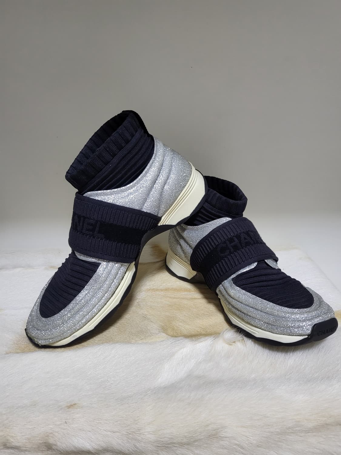 *빅세일*(정품)샤넬 니트 삭스 스니커즈 블랙/실버 220-230 상품이미지8