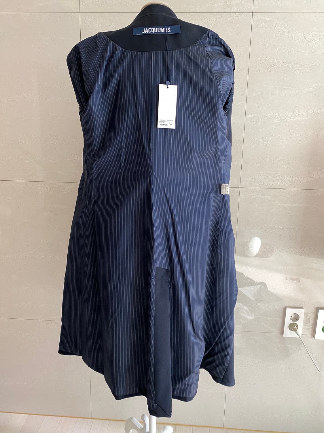 JAQUEMUS   자크뮈스  울 랩 코트    36 사이즈 상품이미지5