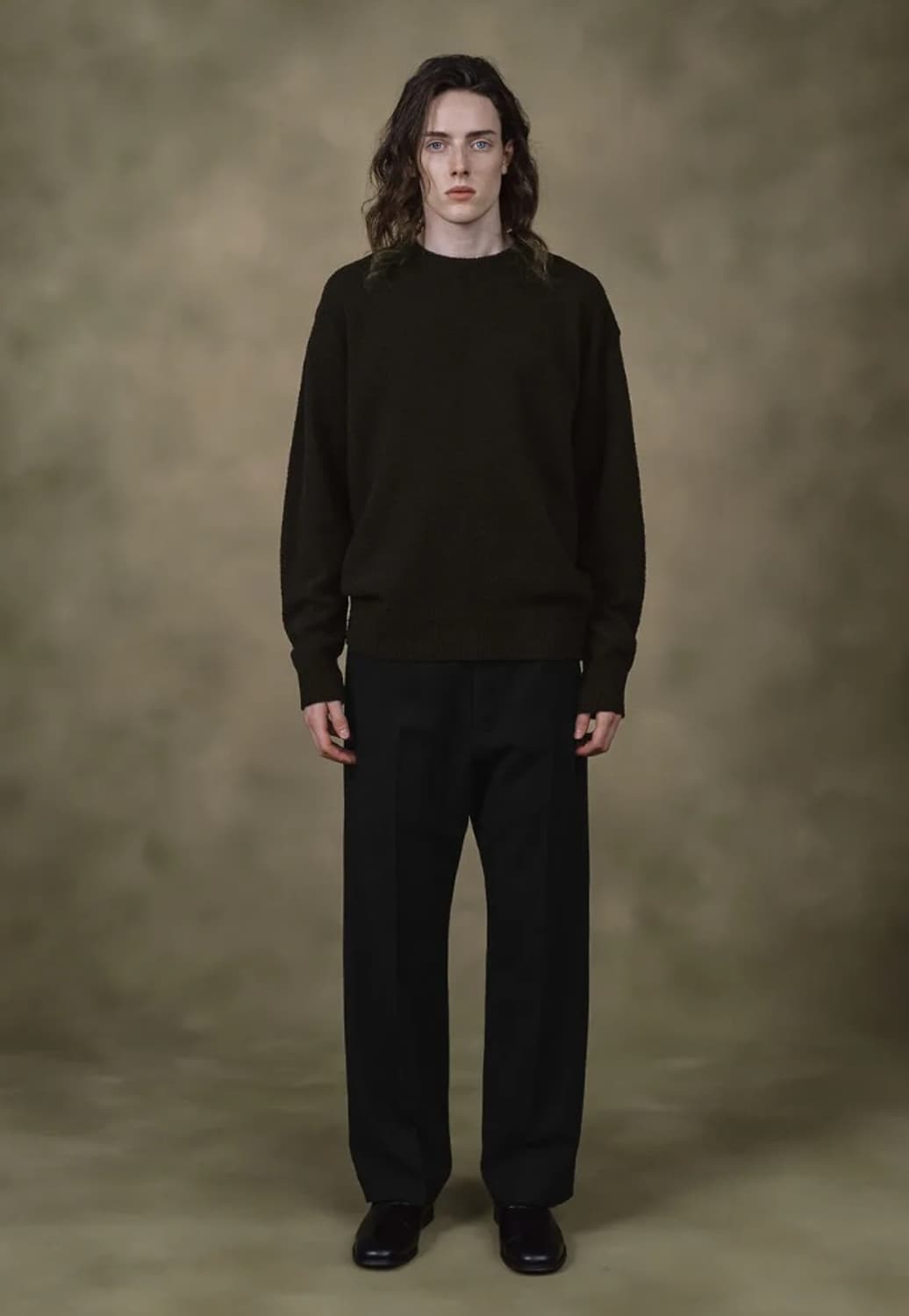 [새제품] 셔터 BOUCLE CREWNECK KNIT DARK BROWN 상품이미지1