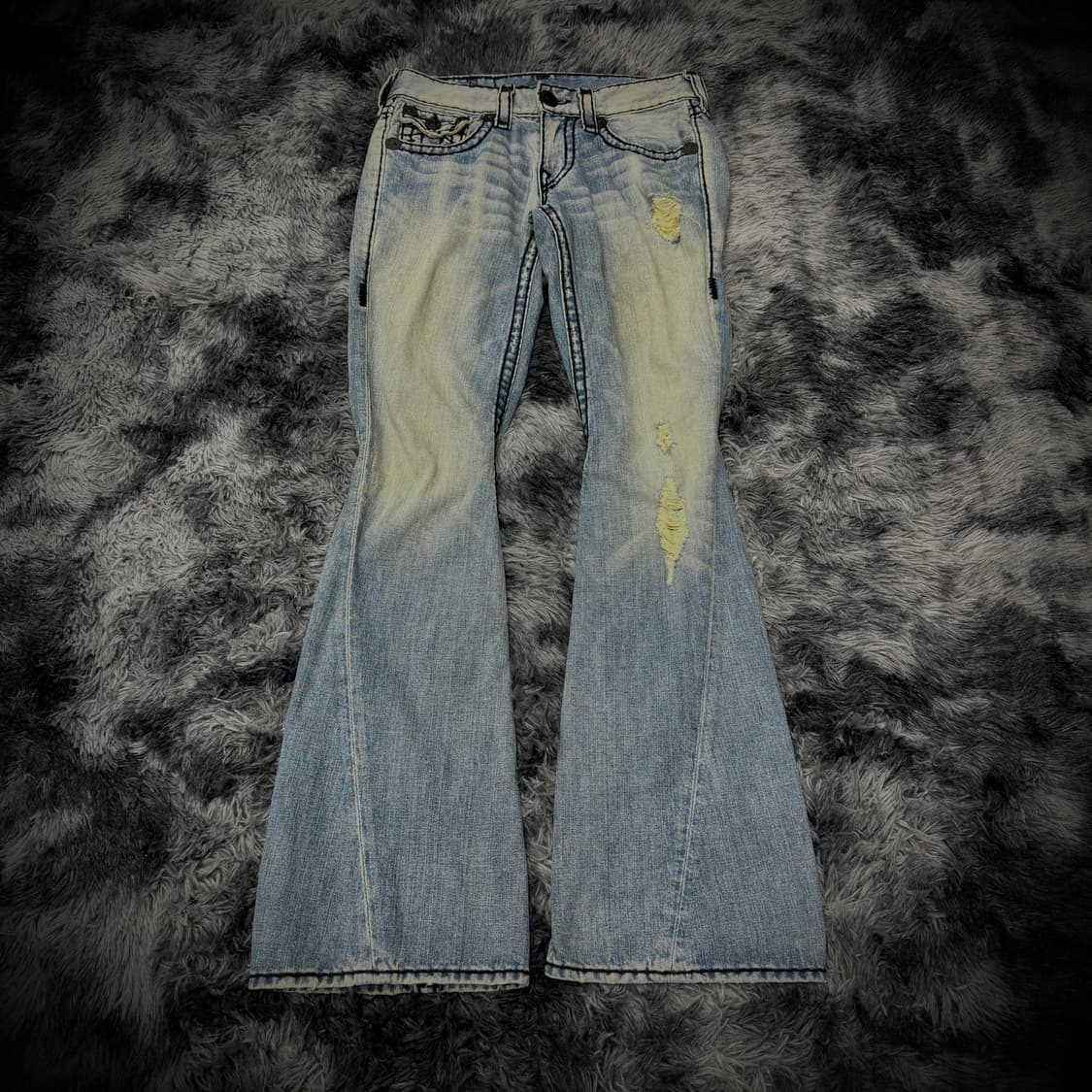 True Religion 블랙 스티치 데미지 부츠컷 데님 팬츠 상품이미지2