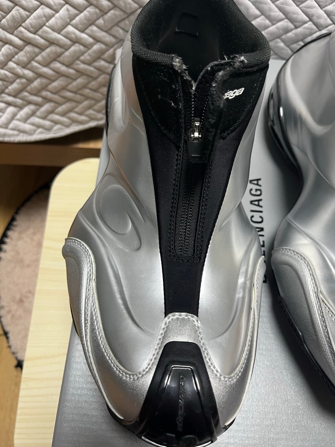 [40] 발렌시아가 바스켓볼 스니커즈 실버 상품이미지4