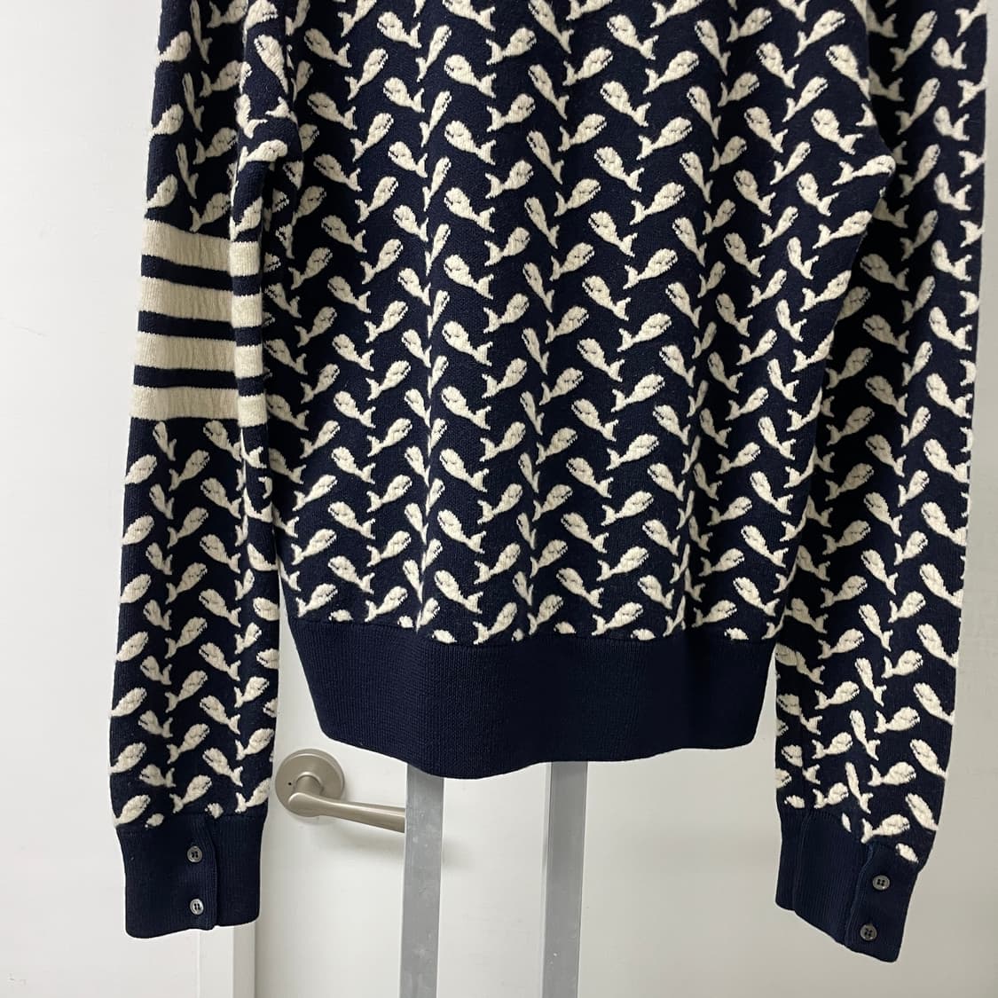 톰브라운 고래 사선 완장 니트 2 상품이미지9