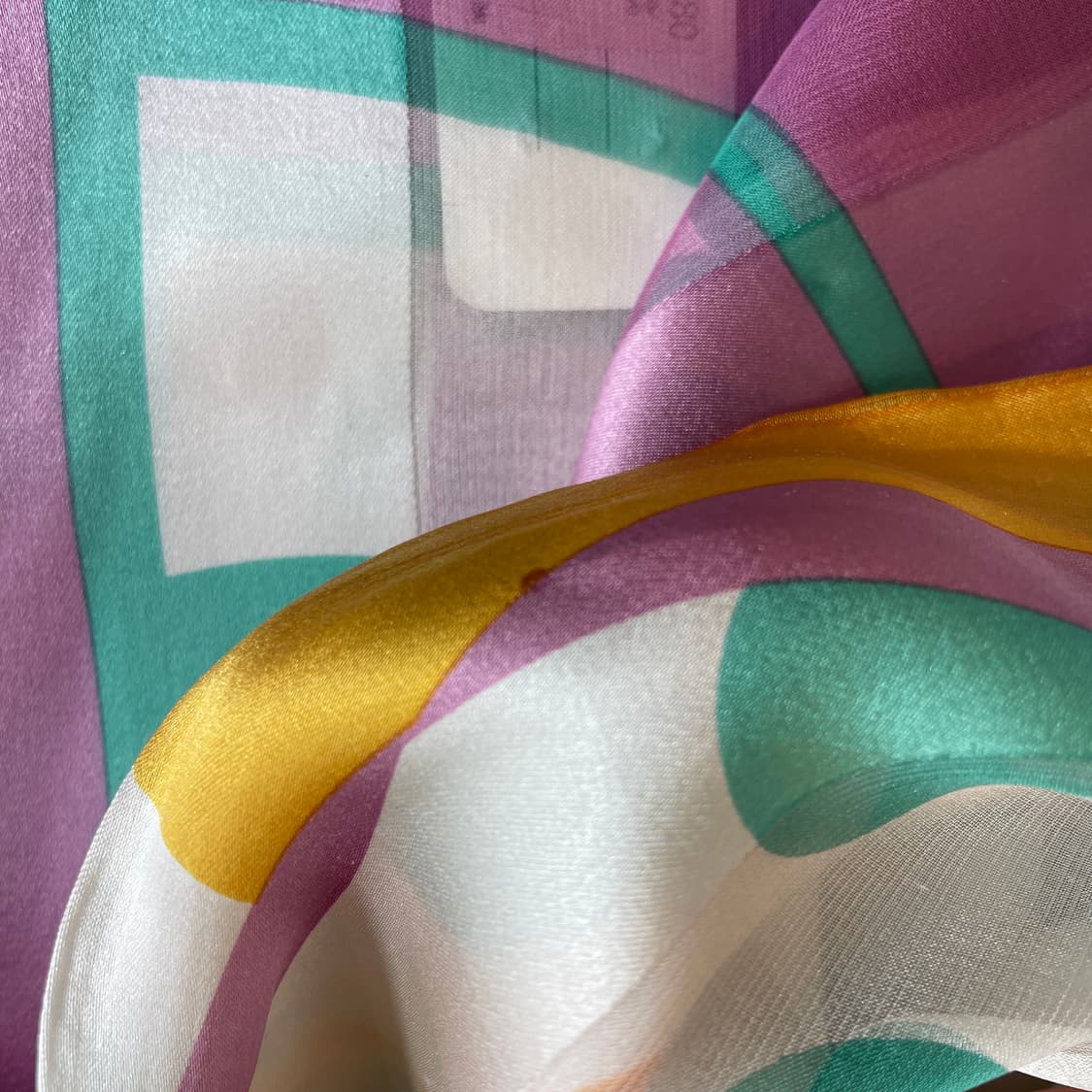 발렌시아가 레트로 스카프 새상품 상품이미지2