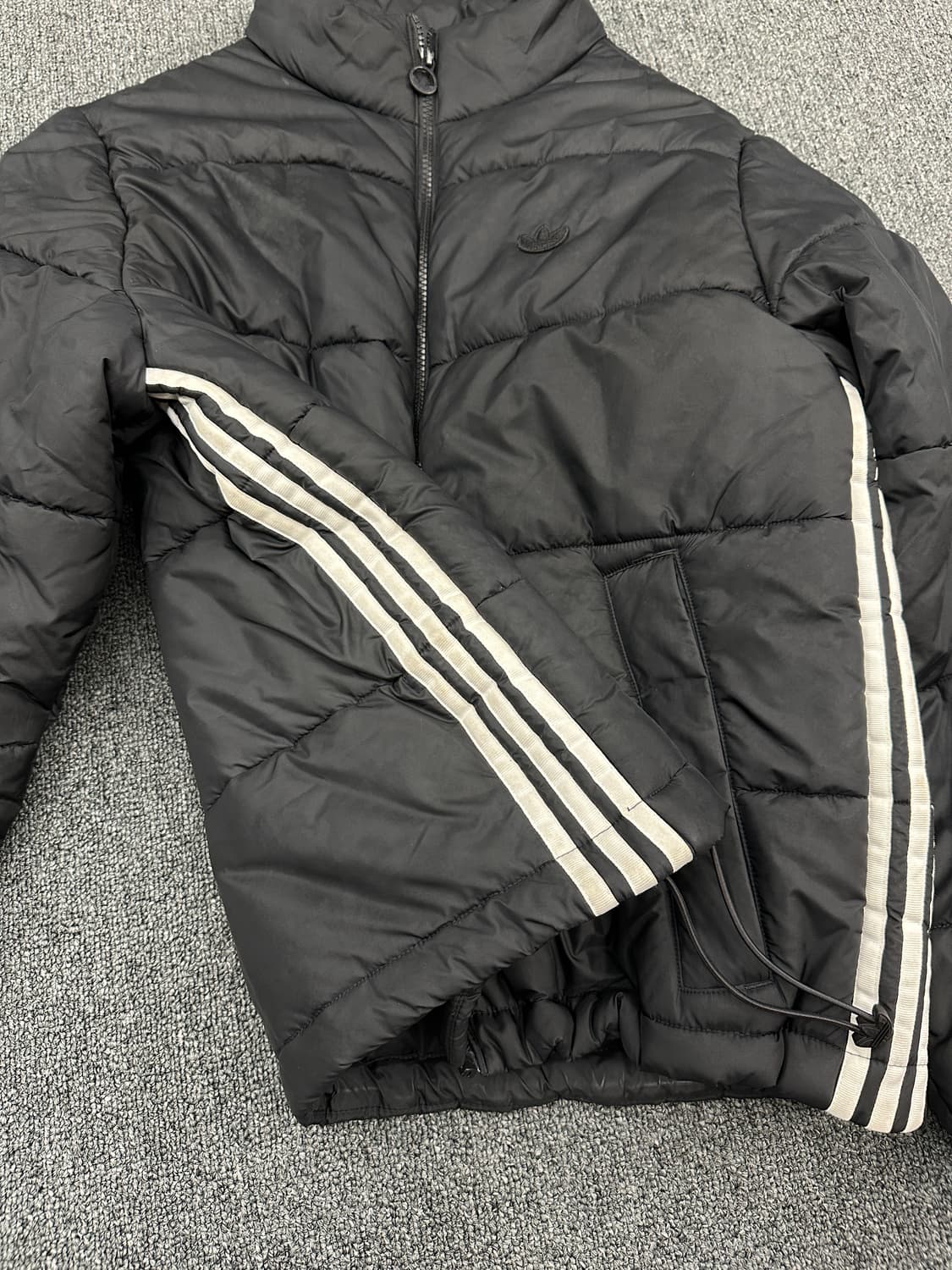 S) 아디다스 파이어버드 로고 블랙 다운 패딩 상품이미지5