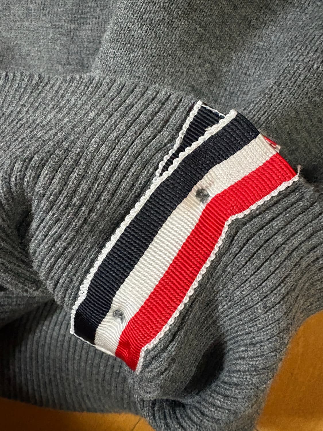 톰브라운 니트 상품이미지2