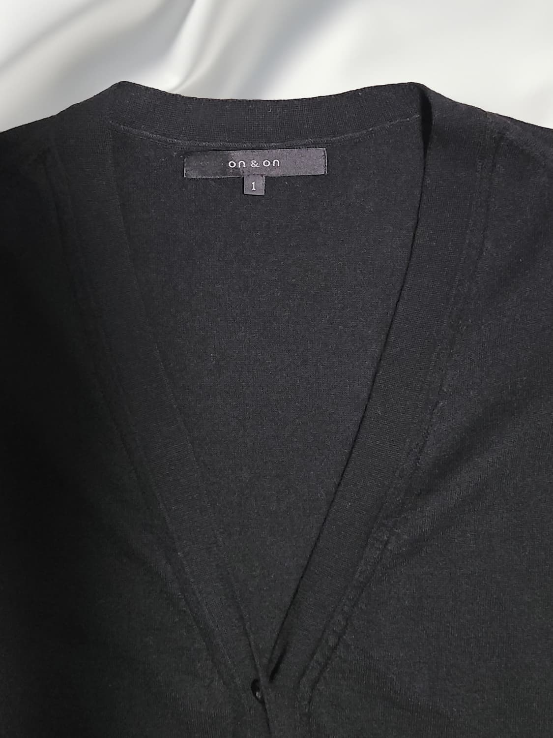 ON & ON 블랙 기본 가디건 / 데일리 니트 가디건 상품이미지2