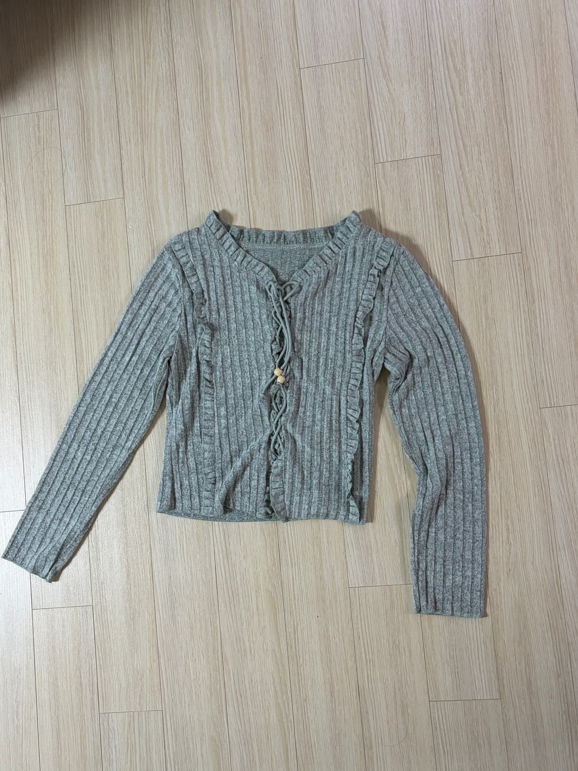 (실착1회) 프릴 긴팔티 상품이미지1