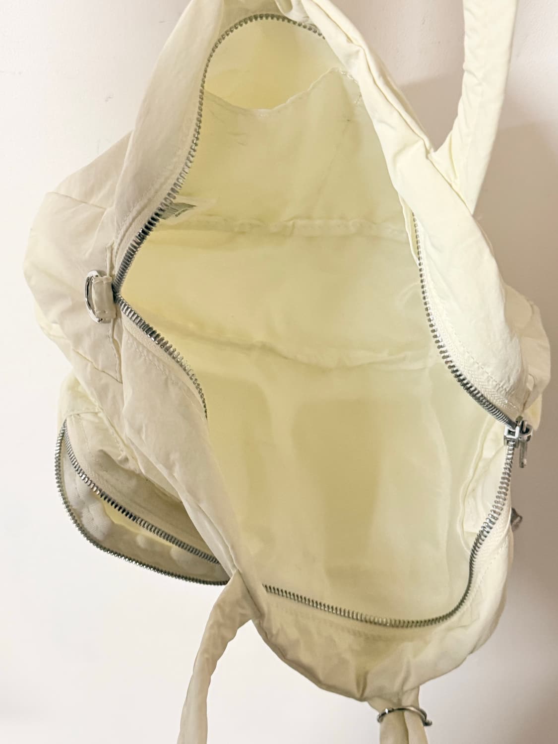 Lee 키치 나일론 숄더백 멀티포켓 크림 상품이미지8