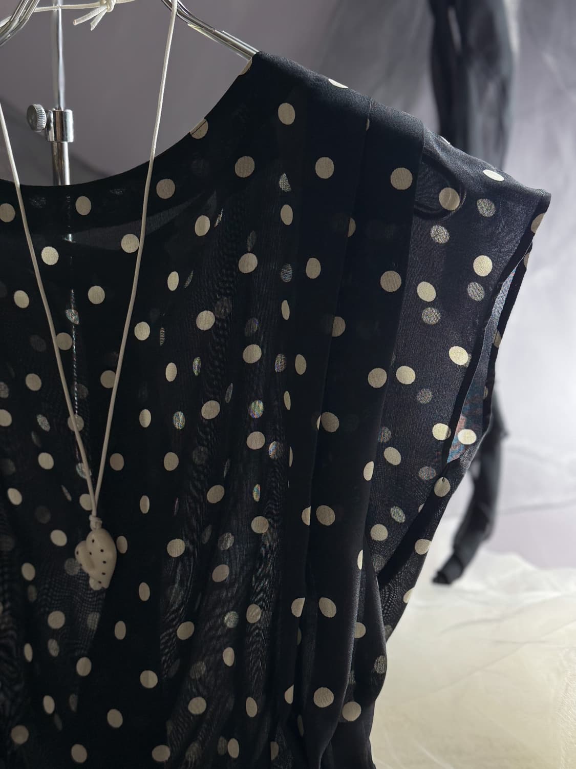 Dot Pin-Tuck Blouse 0211 상품이미지3