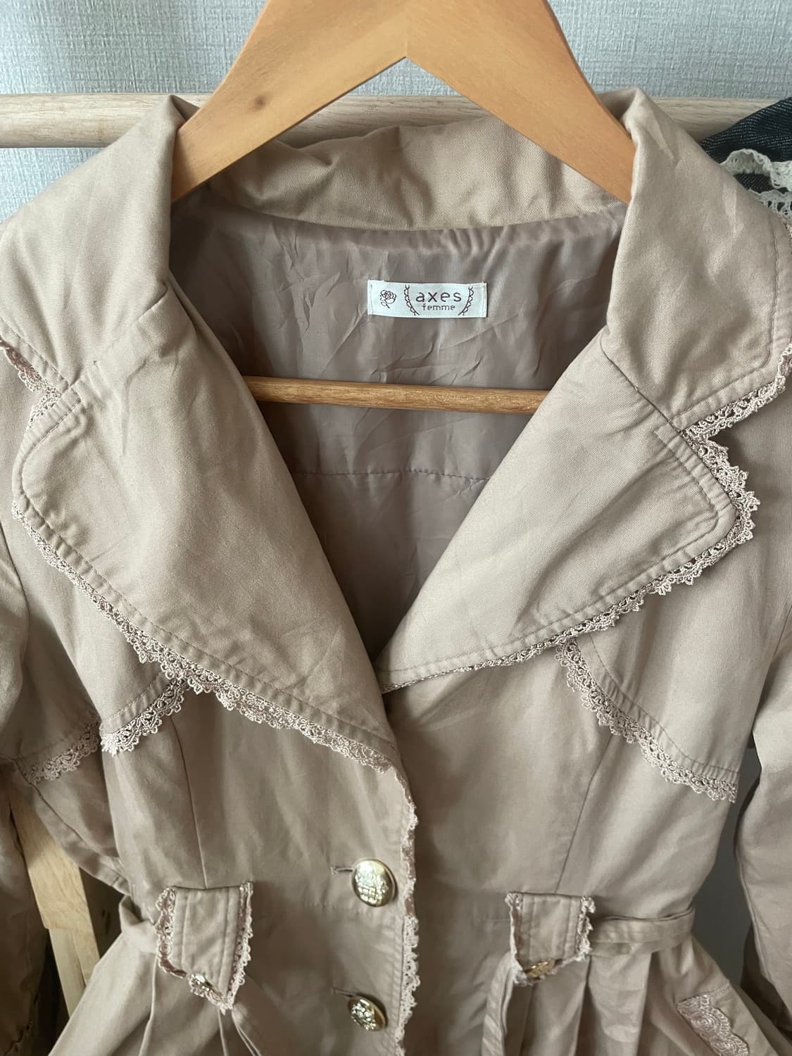 모리걸 빈티지 엑시즈팜 axes femme 트렌치코트 🤍💛👑 상품이미지2