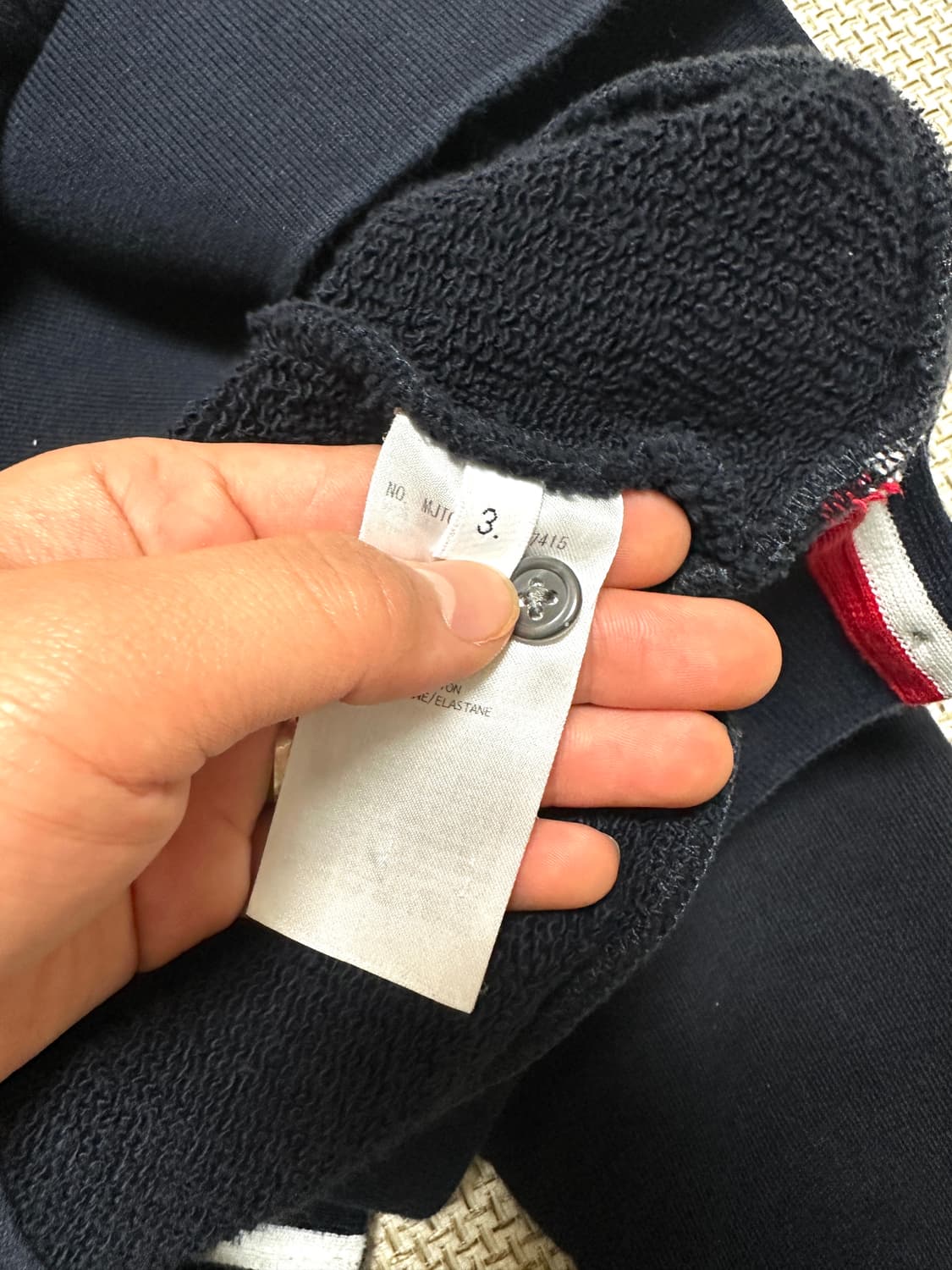 [3/당일배송] 25ss 톰브라운 백삼선 네이비 맨투맨 상품이미지4