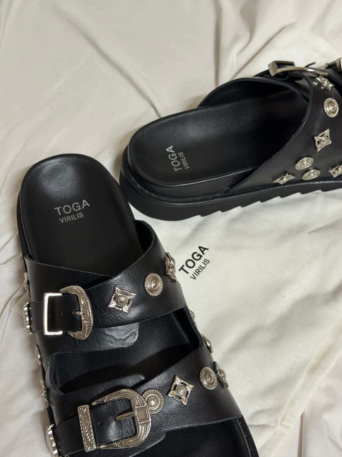 TOGA VIRILIS 토가 비릴리스 스터드 슬라이드 슬리퍼 상품이미지6