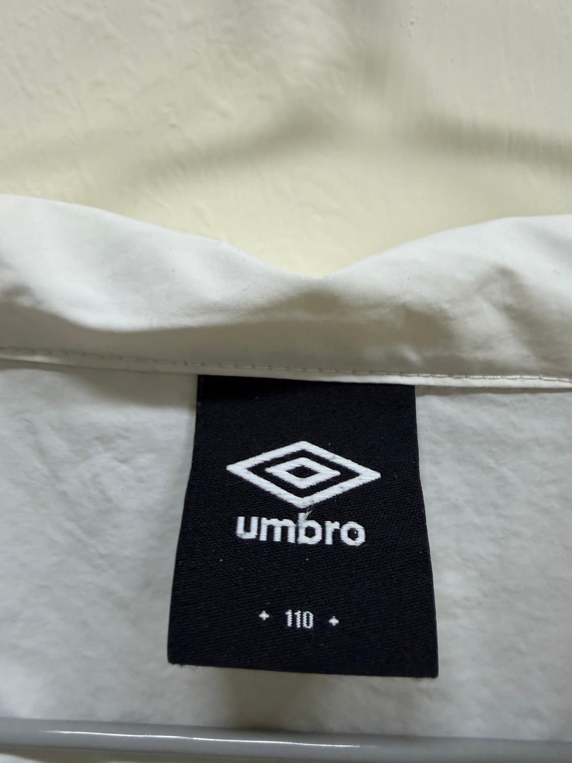 엄브로 바람막이 반집업 상품이미지3