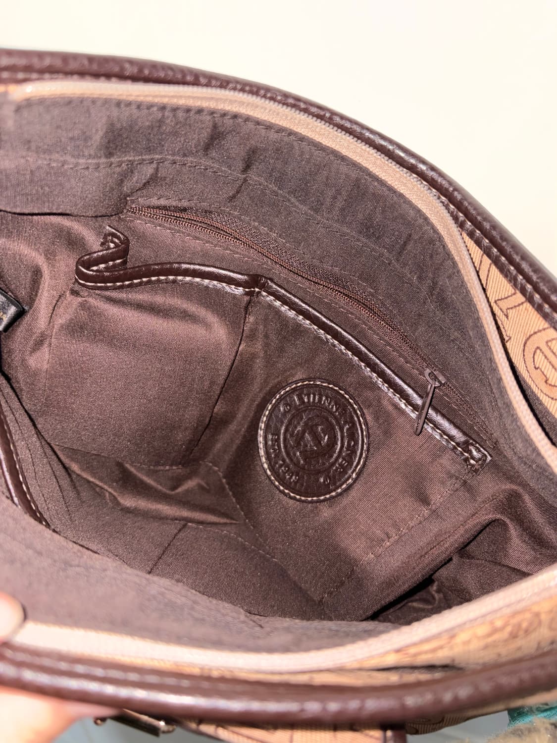 AIGNER classic buckle shoulder bag 상품이미지4