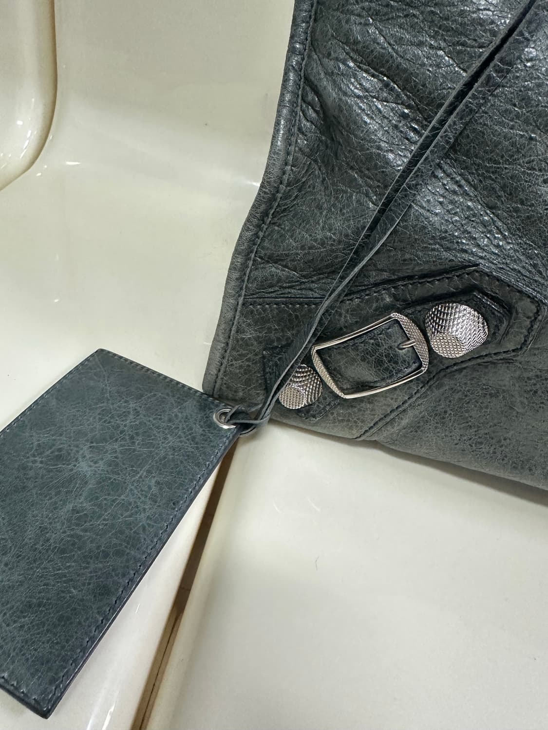 [A 정품] 발렌시아가 자이언트 시티 모터백 라지 상품이미지3