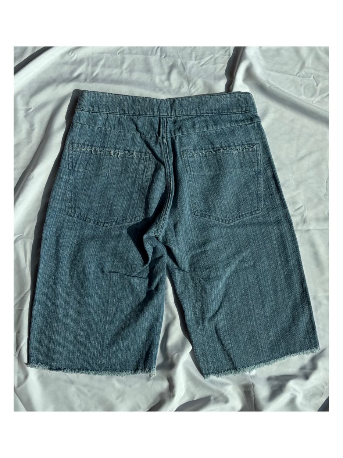 가브리엘라 콜 가먼츠 슬럽 컷아웃 데님 팬츠 쇼츠 버뮤다 리에르 상품이미지3