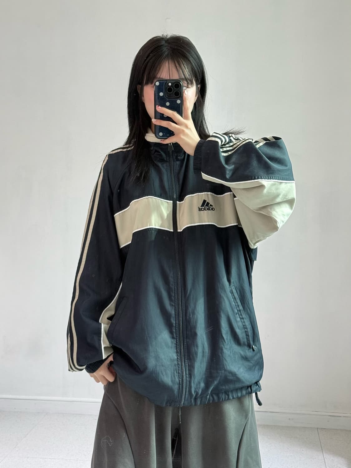 아디다스 올드스쿨 네이비 베이지 바람막이 상품이미지1