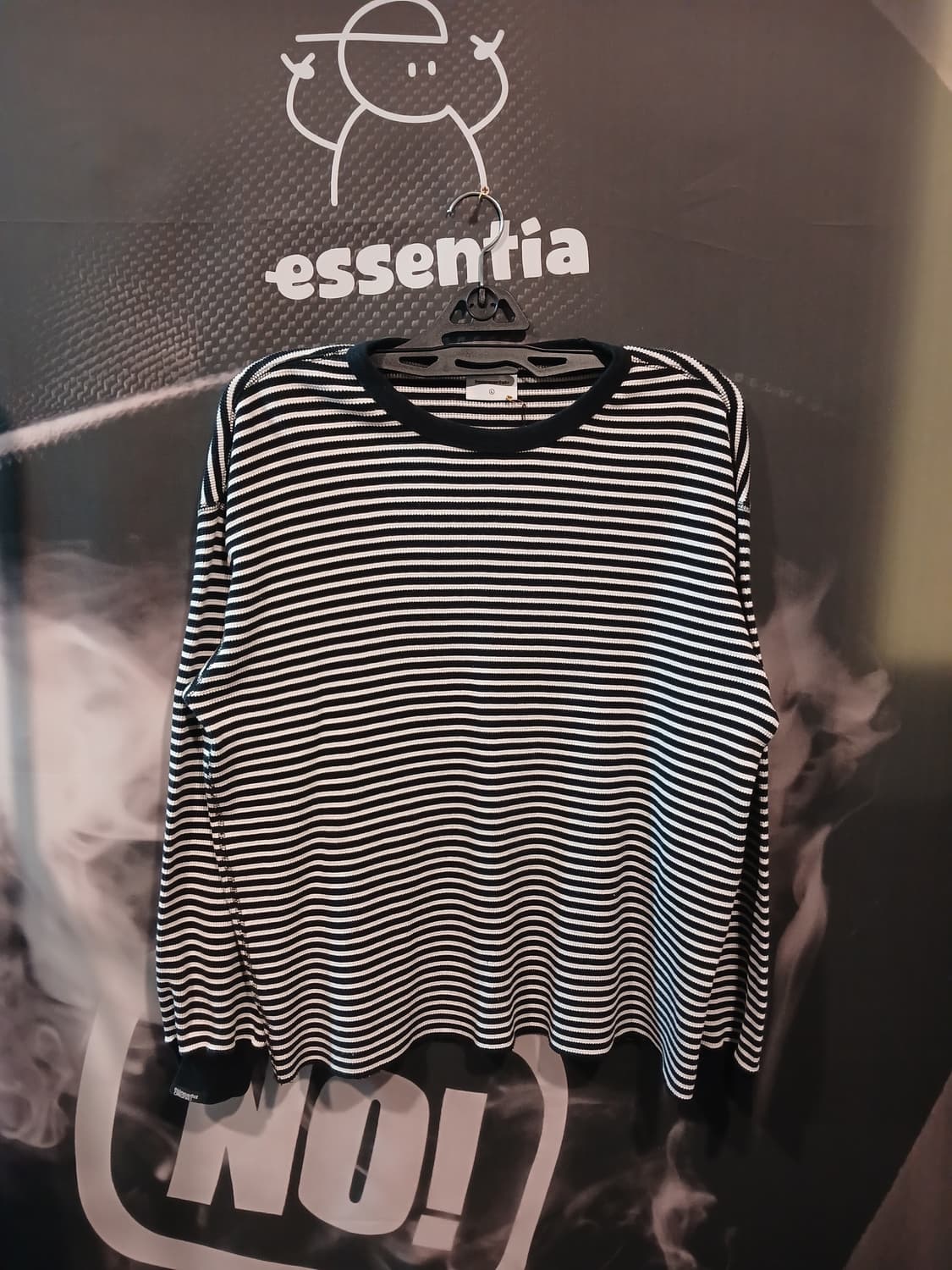 디스이즈네버댓 스트라이프 니트 상품이미지1