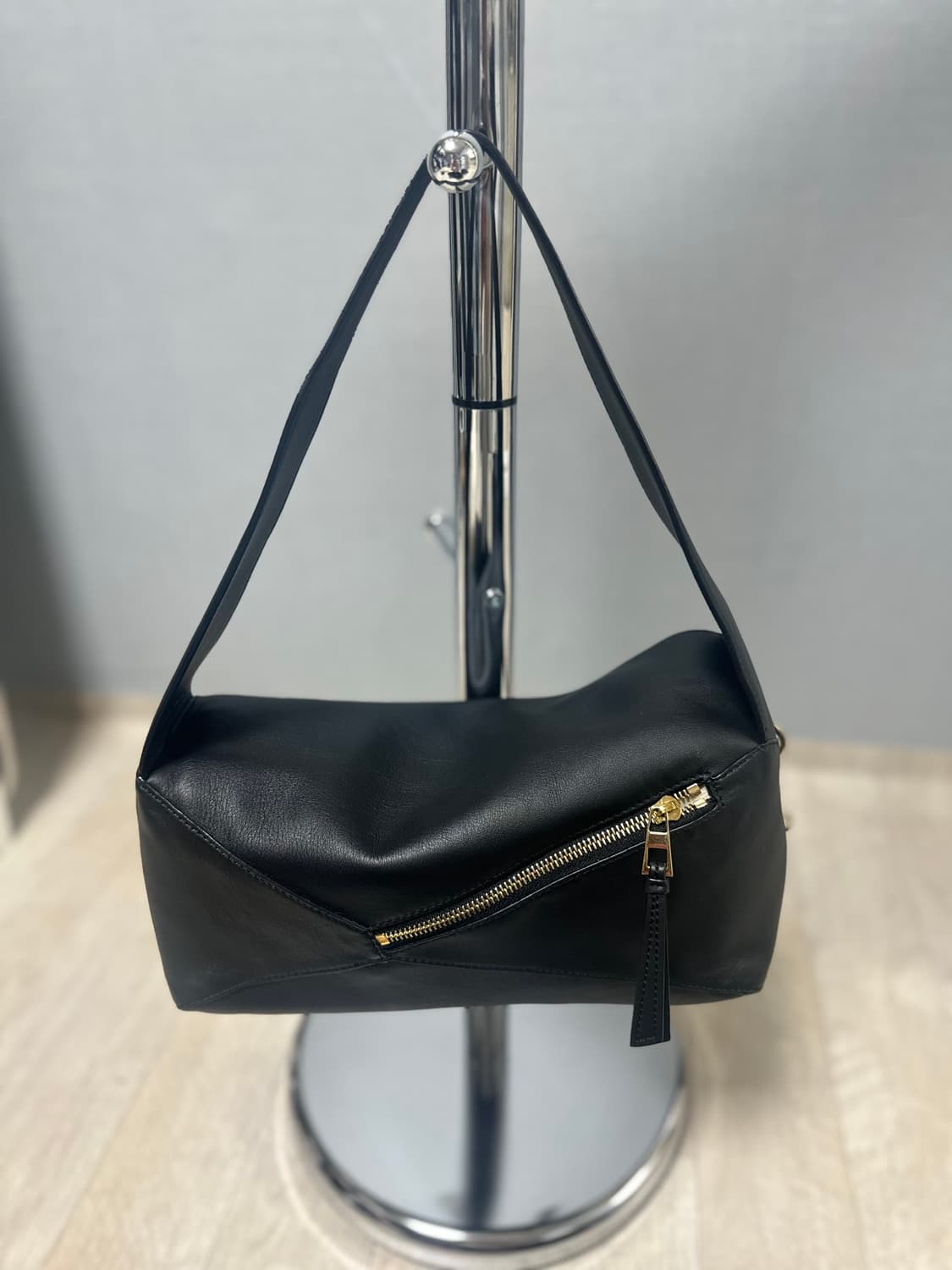 로에베 호보백 상품이미지3