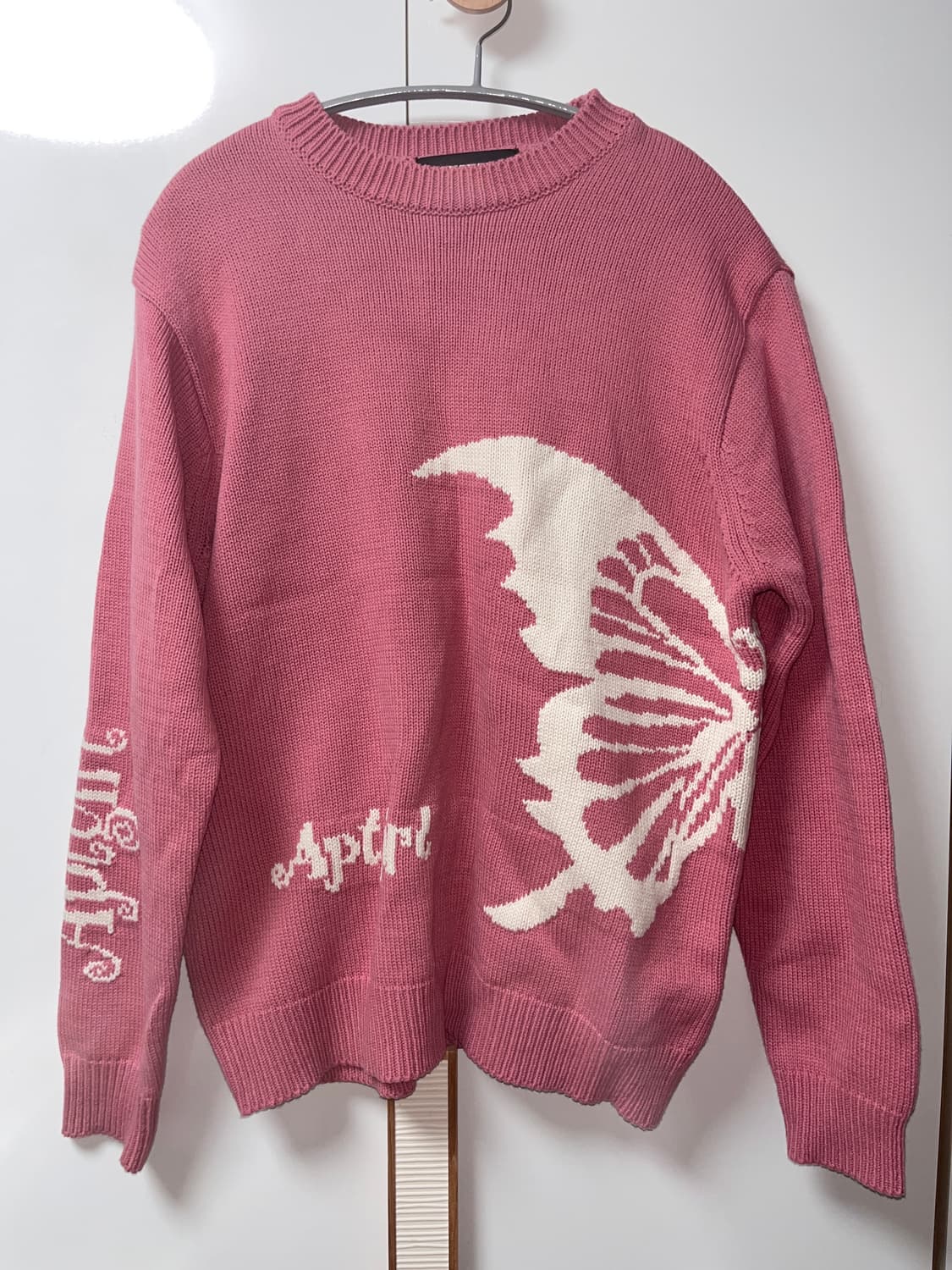 Apartment Aptgirl 나비 니트 상품이미지1