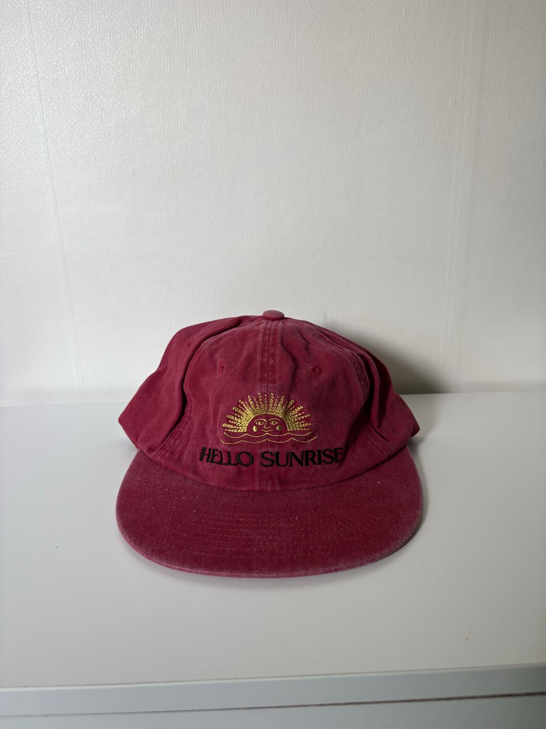 헬로선라이즈_빈티지레드 상품이미지1