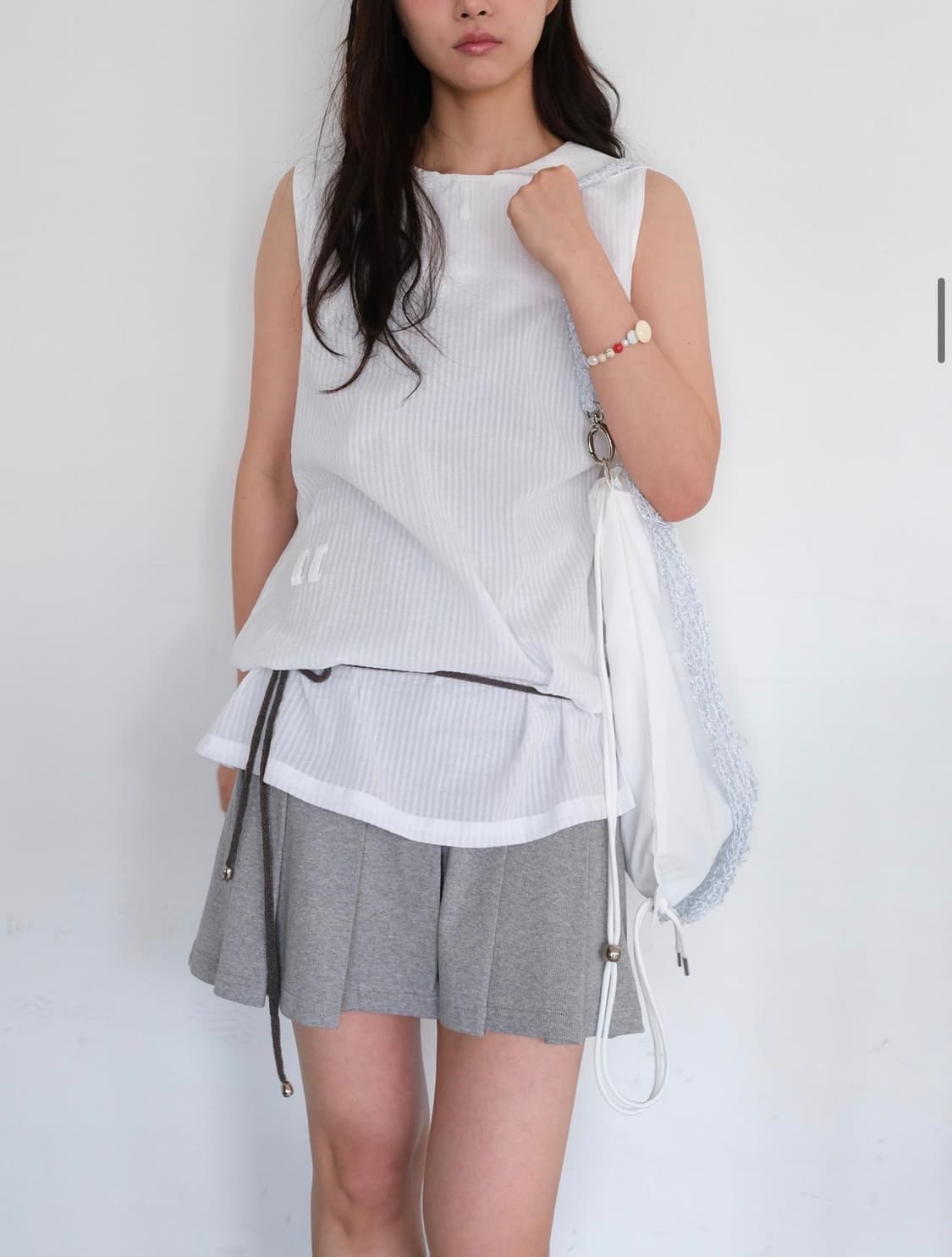 온스카 플리츠 미니 원피스 그레이 상품이미지3