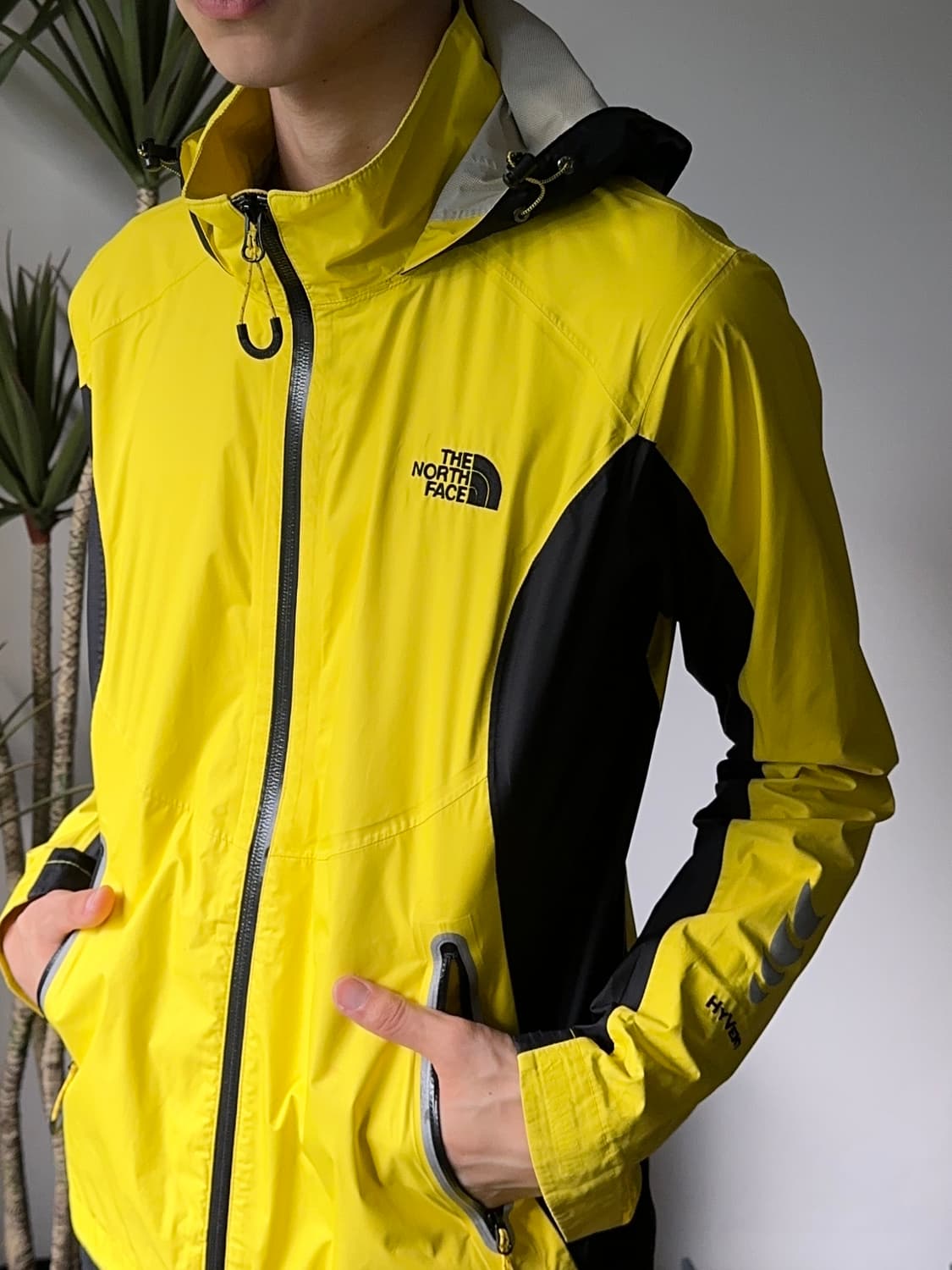The North Face 하이벤트 윈드 브레이커 상품이미지2