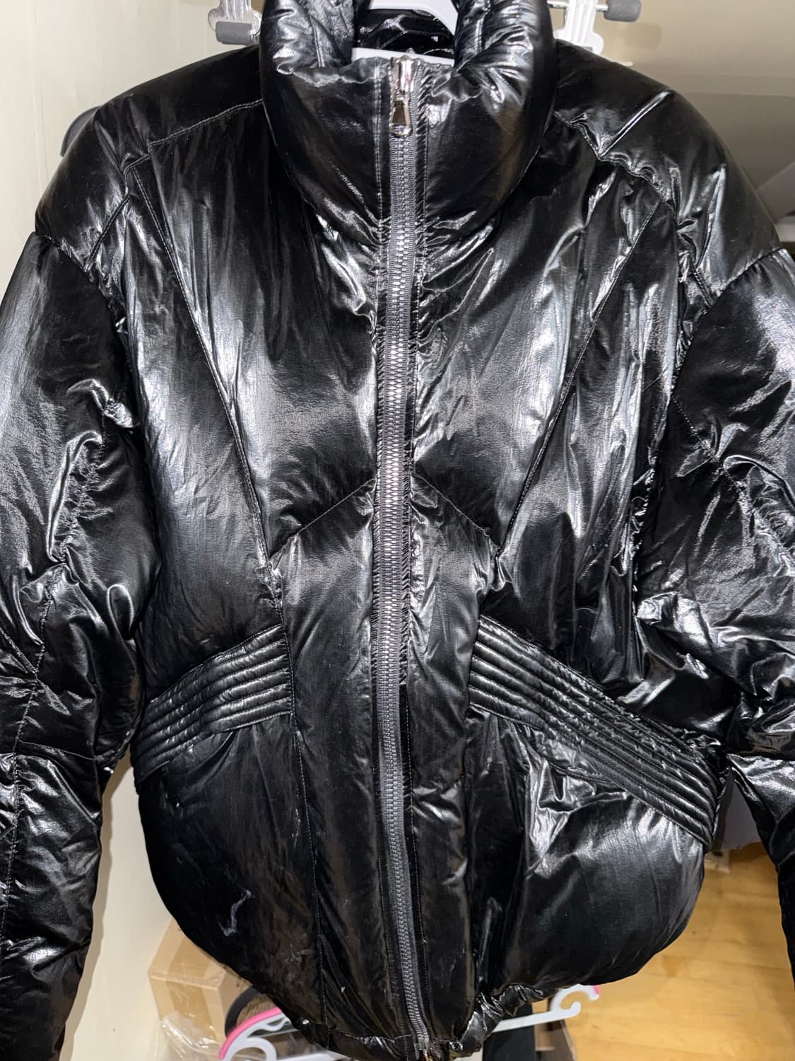 메종미네드 유광패딩 판매 상품이미지1