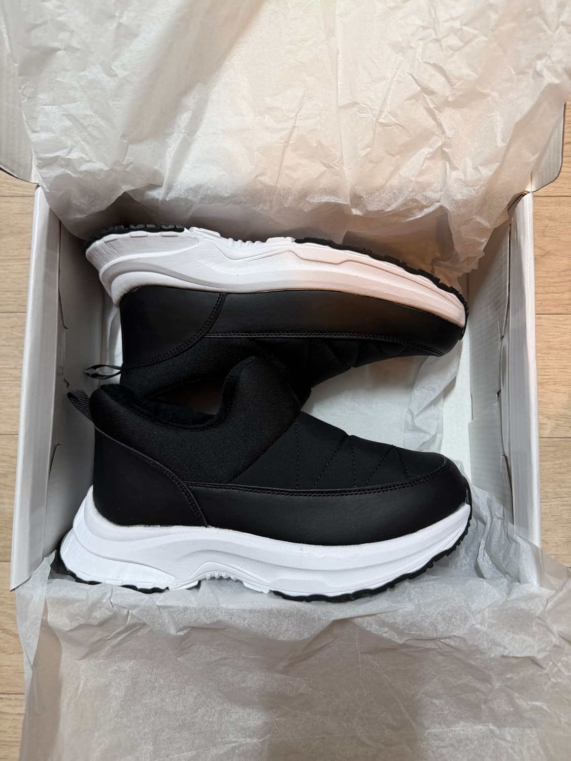 롤리트리 패딩슈즈 팝니다 (210cm) 상품이미지1