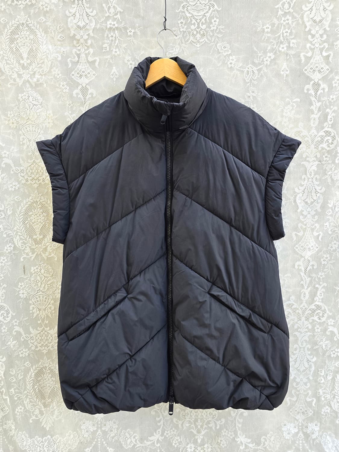 자라 패딩 조끼 상품이미지1