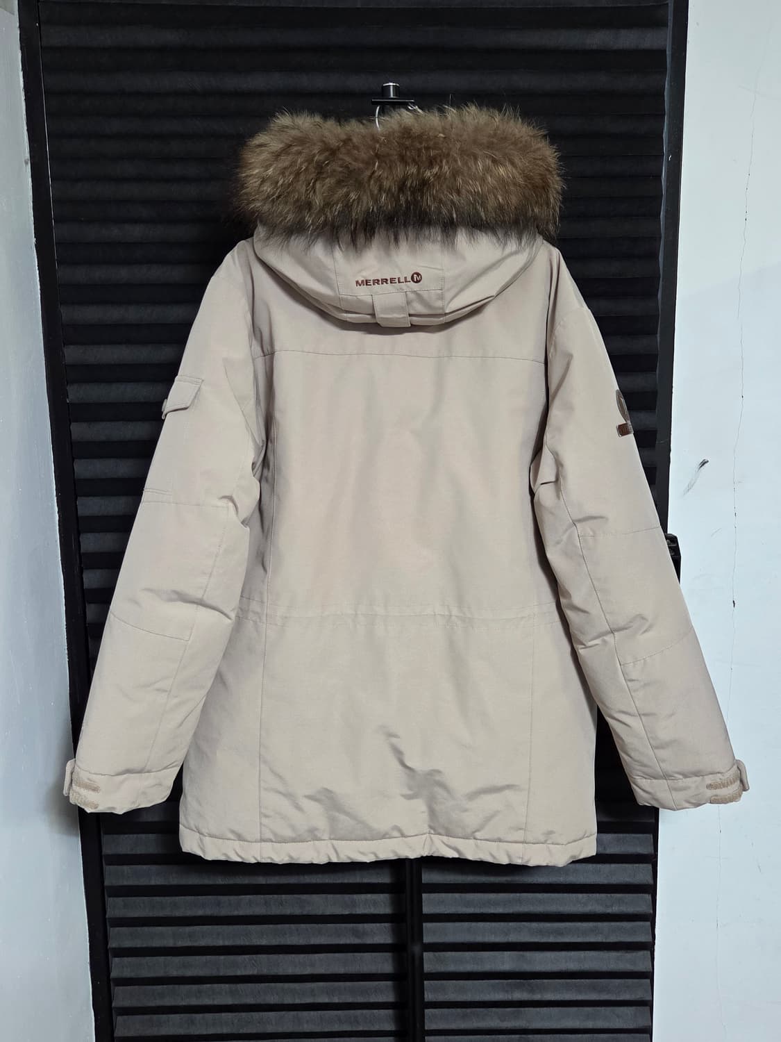 [머렐] 폴라랜드 구스다운 패딩 판매합니다. 상품이미지7