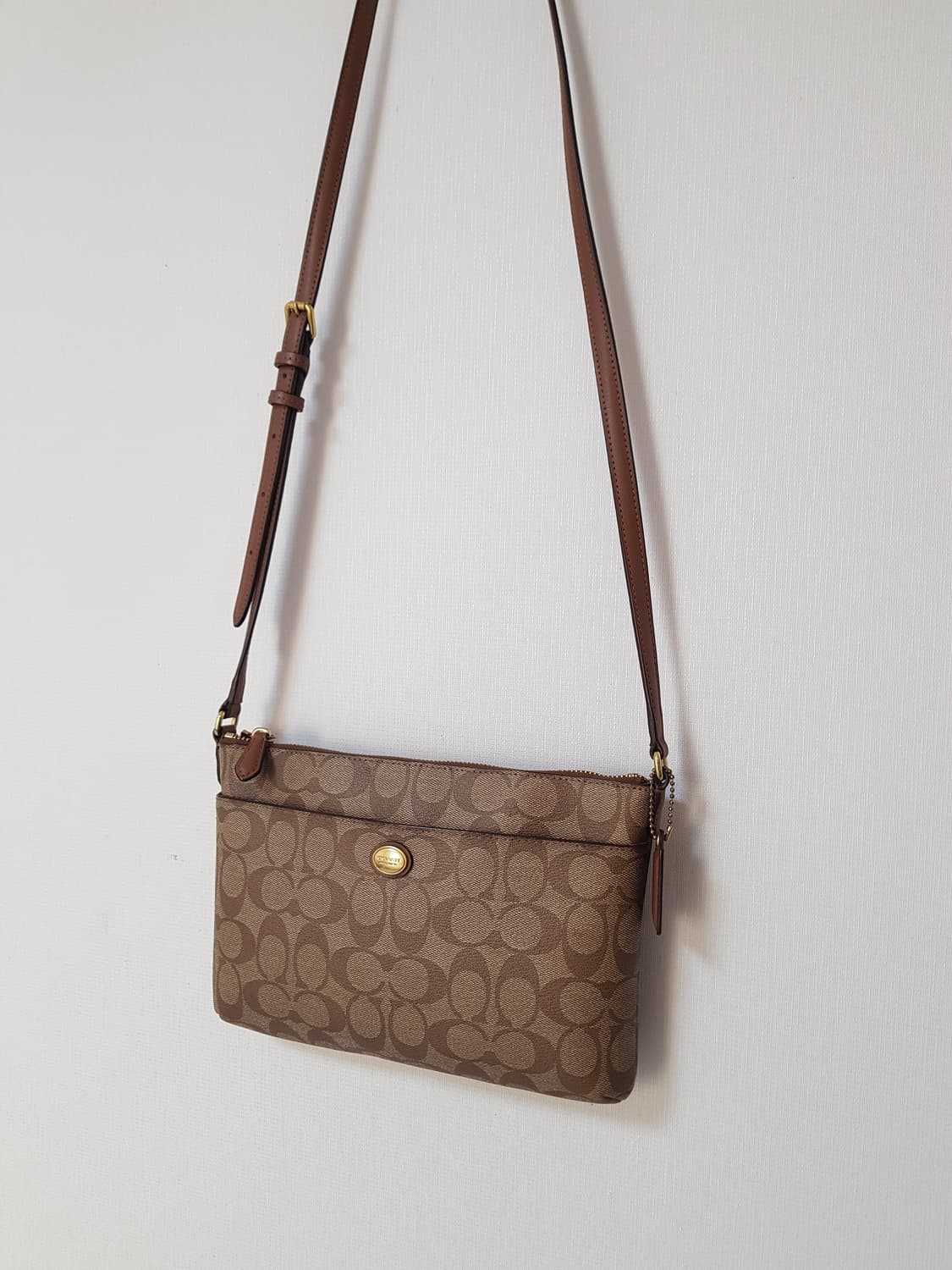 코치 시그니처 크로스백 ㅡ정품 상품이미지3