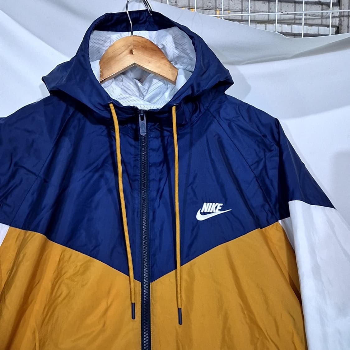나이키 NSW 윈드러너 바람막이 상품이미지2