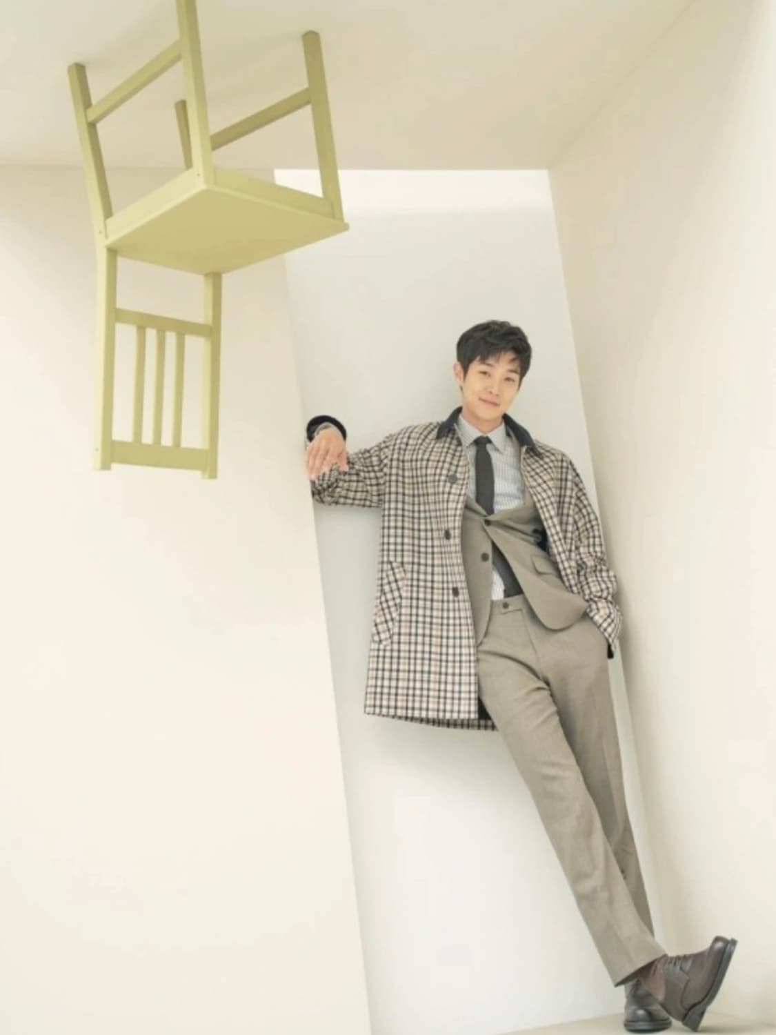 커스텀멜로우 최우식 체크 코트 상품이미지2