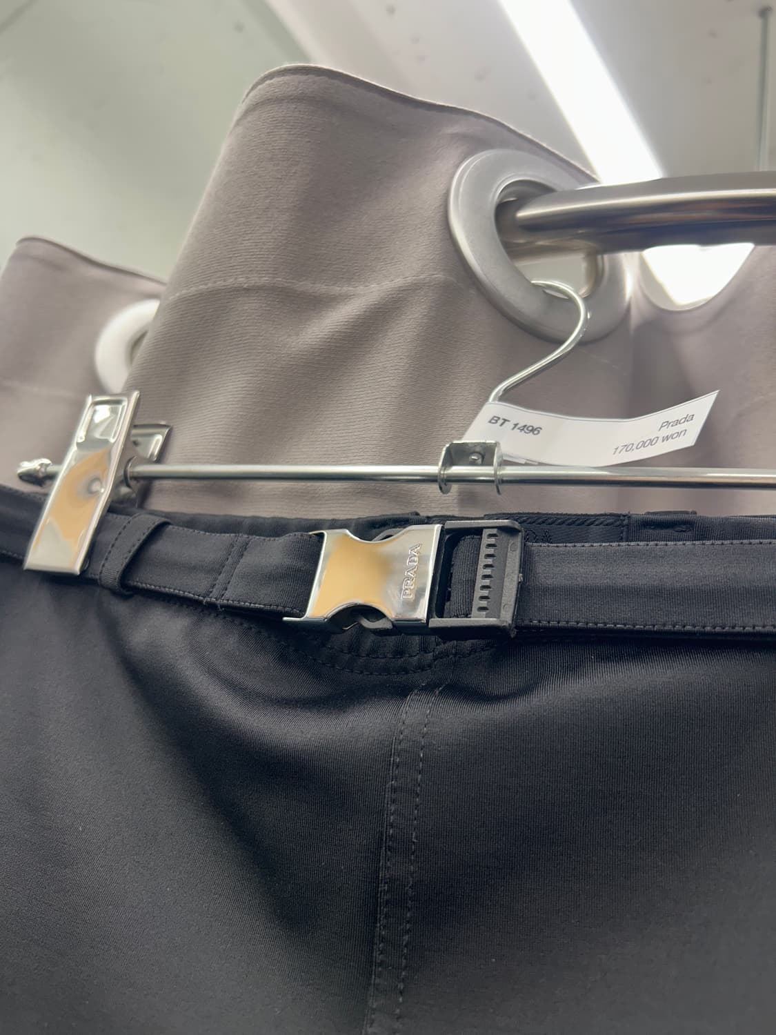 프라다 나일론 벨크로 쇼츠 상품이미지4